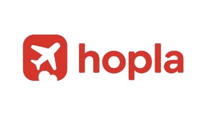 HoPla détecte pour vous les meilleures opportunités de vol Main tenant un smartphone affichant un billet d’avion électronique.